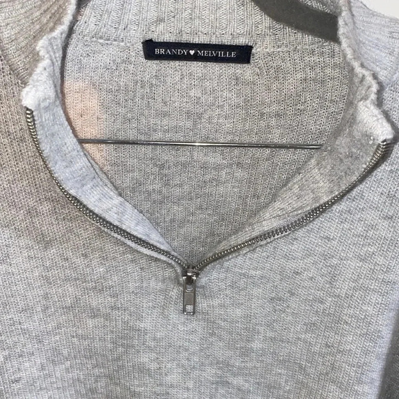 Brandy Melville Light Gray Wool Blend 1/3 Zip Cropped Sweater One Size - Picture 4 of 5
